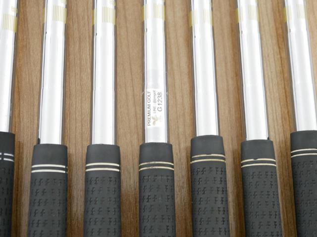 Iron set : Taylormade : ชุดเหล็ก Taylormade Gloire G (รุ่นท๊อปสุด ตีไกลมากๆ เหล็ก 7 Loft 26.5 หน้าเด้ง) มีเหล็ก 5-Pw,Aw (7 ชิ้น) ก้านเหล็ก NS Pro 830 Flex R