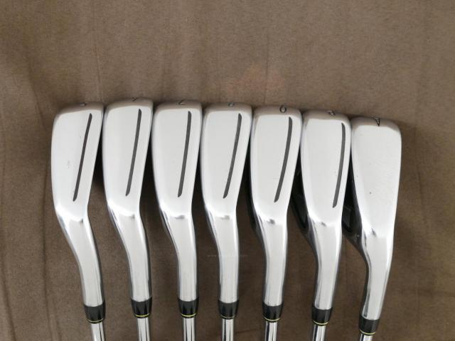 Iron set : Taylormade : ชุดเหล็ก Taylormade Gloire G (รุ่นท๊อปสุด ตีไกลมากๆ เหล็ก 7 Loft 26.5 หน้าเด้ง) มีเหล็ก 5-Pw,Aw (7 ชิ้น) ก้านเหล็ก NS Pro 830 Flex R