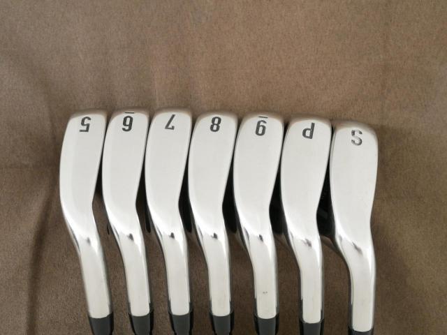 Iron set : Callaway : ชุดเหล็ก Callaway Warbird มีเหล็ก 5-Pw,Sw (7 ชิ้น) ก้านกราไฟต์ Flex R