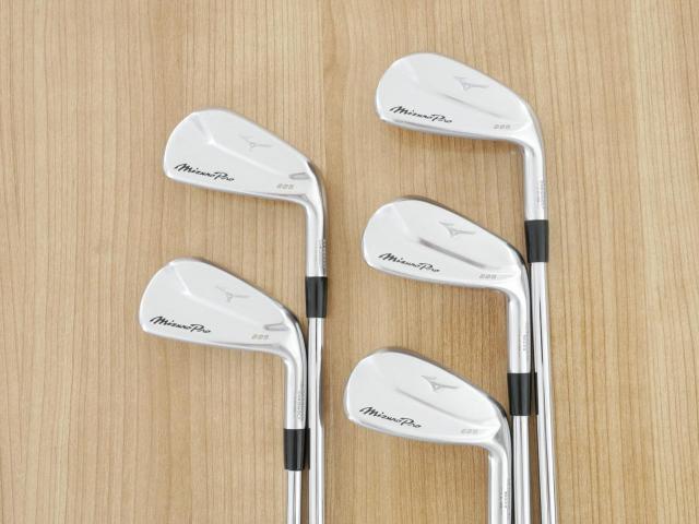Iron set : Mizuno : ชุดเหล็ก Mizuno Pro 225 Forged (ปี 2023 นุ่ม แน่น ระยะดี) มีเหล็ก 6-Pw (5 ชิ้น) ก้านเหล็ก Dynamic Gold 95 R300

