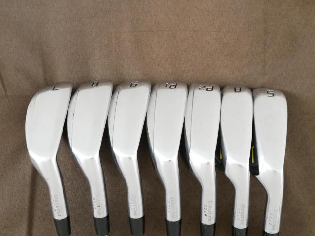 Iron set : Bridgestone : ชุดเหล็ก Bridgestone JGR Hybrid Forged (ตีไกลกว่าตัวอื่น 2 เบอร์) มีเหล็ก 7-P1,P2,Aw,Sw (7 ชิ้น) ก้านเหล็ก NS Pro ZELOS 8 Flex R