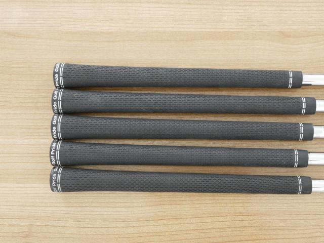 Iron set : Titleist : ชุดเหล็ก Titleist T200 (รุ่นปี 2020) มีเหล็ก 6-Pw (5 ชิ้น) ก้านเหล็ก NS Pro Modus 105 Flex S