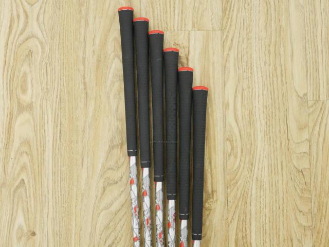 Iron set : Taylormade : ชุดเหล็ก Taylormade M6 (ออกปี 2019 Japan Spec) มีเหล็ก 5-Pw (6 ชิ้น) ก้านกราไฟต์ Mitsubishi FUBUKI TM6 Flex S