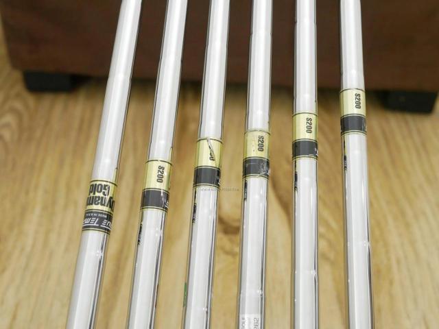 Iron set : Titleist : ชุดเหล็ก Titleist 714 CB Forged มีเหล็ก 5-Pw (6 ชิ้น) ก้านเหล็ก Dynamic Gold S200