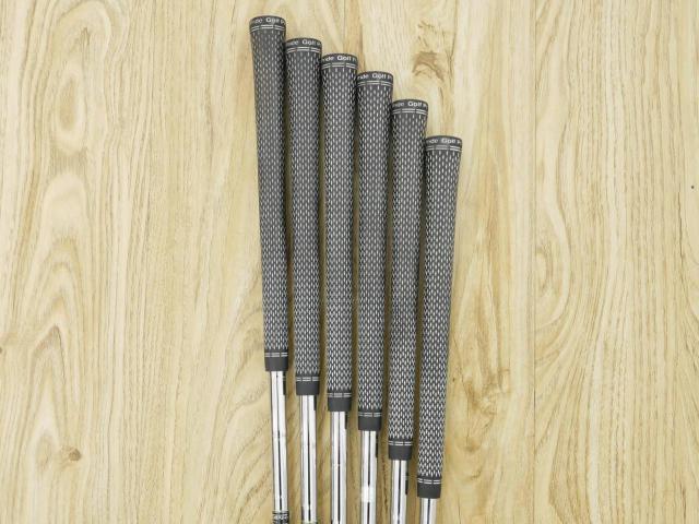 Iron set : Titleist : ชุดเหล็ก Titleist 714 CB Forged มีเหล็ก 5-Pw (6 ชิ้น) ก้านเหล็ก Dynamic Gold S200