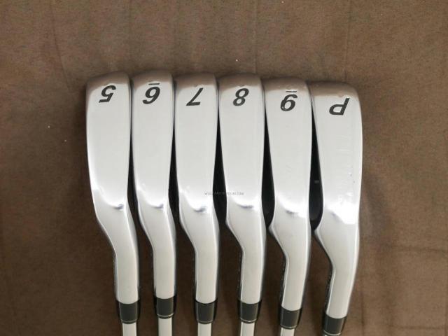 Iron set : RC Royal Collection : ชุดเหล็ก RC (Royal Collection) SFD X7 Forged (ออกปี 2016) มีเหล็ก 5-Pw (6 ชิ้น) ก้านเหล็ก Dynamic Gold S200