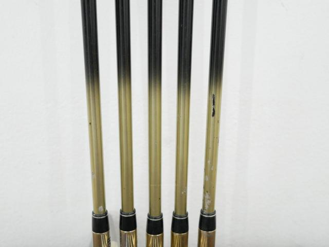 Iron set : PRGR : ชุดเหล็ก PRGR ID Nabla Red Titan (รุ่นท๊อปสุด หน้าเด้ง ไกลมาก) มีเหล็ก 6-Pw (5 ชิ้น) ก้านกราไฟต์ M-37 Flex R