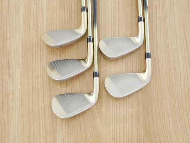 Iron set : PRGR : ชุดเหล็ก PRGR ID Nabla Red Titan (รุ่นท๊อปสุด หน้าเด้ง ไกลมาก) มีเหล็ก 6-Pw (5 ชิ้น) ก้านกราไฟต์ M-37 Flex R