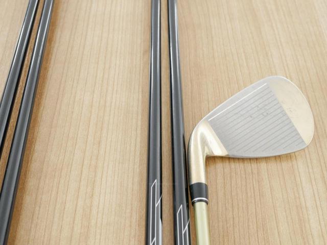 Iron set : PRGR : ชุดเหล็ก PRGR ID Nabla Red Titan (รุ่นท๊อปสุด หน้าเด้ง ไกลมาก) มีเหล็ก 6-Pw (5 ชิ้น) ก้านกราไฟต์ M-37 Flex R
