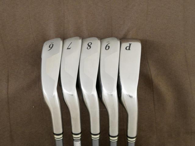 Iron set : XXIO : ชุดเหล็ก XXIO 7 (ตีง่ายมาก ไกล) มีเหล็ก 6-Pw (5 ชิ้น) ก้านกราไฟต์ MP-700 Flex R
