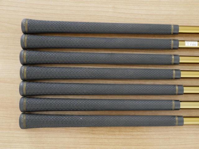 Iron set : Tsuruya : ชุดเหล็ก Tsuruya AXEL Gold Premium II (รุ่นปี 2017 ของใหม่ 6 หมื่นกว่าบาท หน้าเด้งสุดๆ ไกลสุดๆๆ) มีเหล็ก 7-Pw,Aw,As,Sw (7 ชิ้น ครบเซ็ต) ก้านกราไฟต์ Flex R