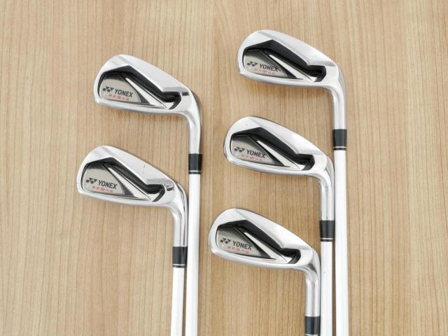 Iron set : Yonex : ชุดเหล็ก Yonex i E-Zone (หน้าเด้ง ตีไกล) มีเหล็ก 6-Pw (5 ชิ้น) ก้านกราไฟต์ Flex R