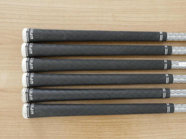 Iron set : Tourstage : ชุดเหล็ก Tourstage PHYZ III (ปี 2017 ซีรี่ย์ท๊อป ใบใหญ่ ตีง่าย ไกล) มีเหล็ก 6-Pw,Aw (6 ชิ้น) ก้านกราไฟต์ Flex R