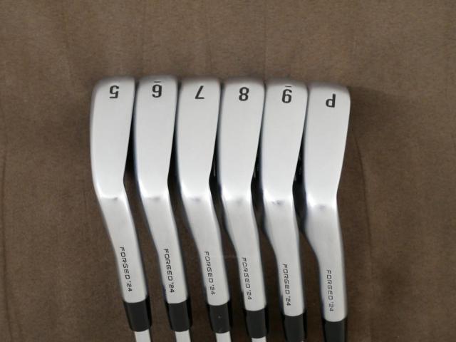 Iron set : Callaway : ชุดเหล็ก Callaway APEX Pro Forged (ออกปี 2024) มีเหล็ก 5-Pw (6 ชิ้น) ก้านเหล็ก Dynamic Gold 115 MID S200