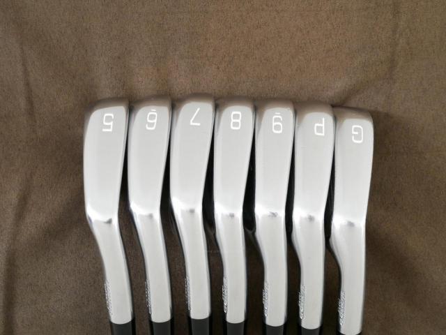 Iron set : Mizuno : ชุดเหล็ก Mizuno Pro 243 Forged (ปี 2024 นุ่ม แน่น ระยะดี) มีเหล็ก 5-Pw,Aw (7 ชิ้น) ก้านกราไฟต์ Fujikura TRAVIL 85 Flex S