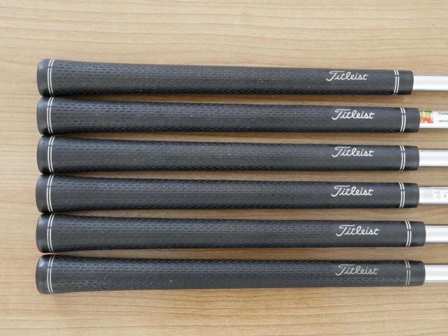 Iron set : Titleist : ชุดเหล็ก Titleist AP2 712 Forged มีเหล็ก 5-Pw (6 ชิ้น) ก้านเหล็ก NS Pro 950 Flex R