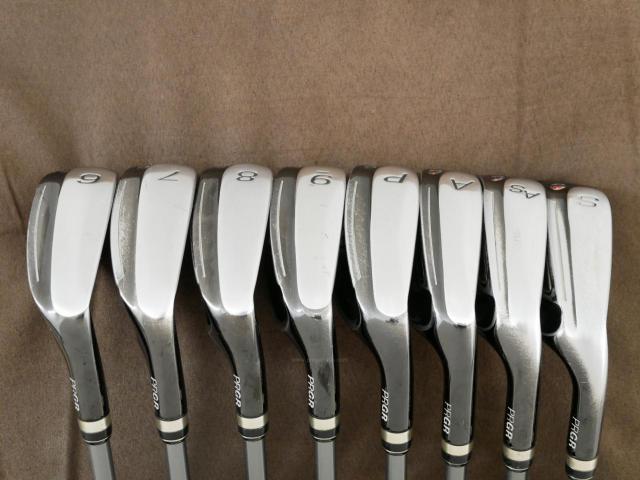 Iron set : PRGR : ชุดเหล็กกระเทย PRGR New Egg Iron (รุ่นปี 2017 ตีง่ายและไกลมาก) มีเหล็ก 6-Pw,Aw,As,Sw (8 ชิ้น) ก้านกราไฟต์ Flex R (M-37)