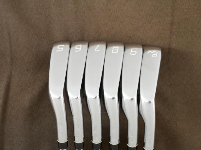 Iron set : Fourteen : ชุดเหล็ก Fourteen TC-550 Forged มีเหล็ก 5-Pw (6 ชิ้น) ก้านเหล็ก Ns Pro 950 GH Flex R