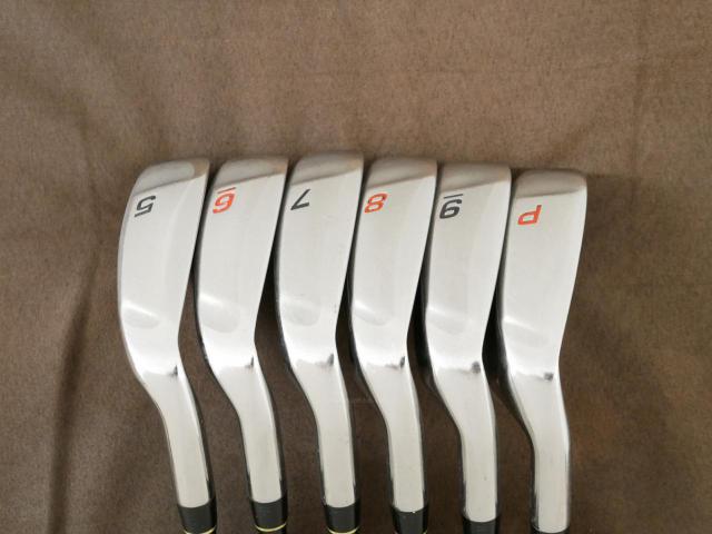 Iron set : Tsuruya : ชุดเหล็ก Tsuruya AXEL GX HM (หน้าเด้ง ตีไกลมาก) มีเหล็ก 5-Pw (6 ชิ้น) ก้านกราไฟต์ FLex R