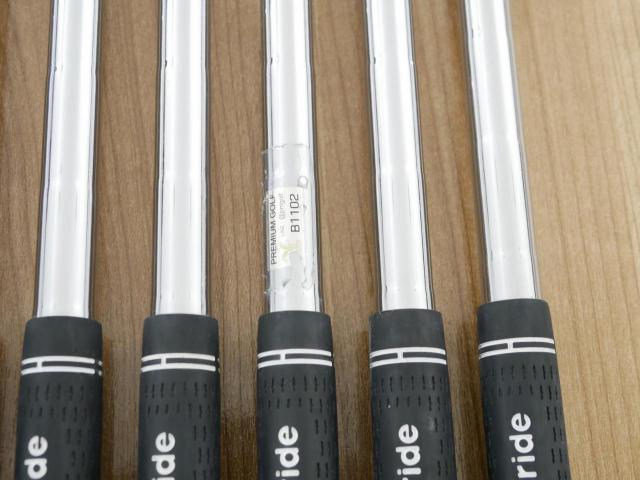 Iron set : Taylormade : ชุดเหล็ก Taylormade R11 มีเหล็ก 4-Pw (7 ชิ้น) ก้านเหล็ก NS Pro 950 Flex R