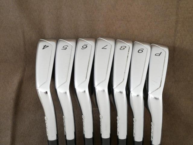 Iron set : Taylormade : ชุดเหล็ก Taylormade R11 มีเหล็ก 4-Pw (7 ชิ้น) ก้านเหล็ก NS Pro 950 Flex R