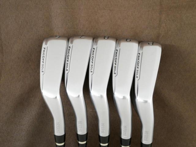 Iron set : Yamaha : ชุดเหล็ก Yamaha Inpres UD+2 (ออกปี 2019 ตีไกลที่สุด ไกลกว่าเหล็กทั่วไป 2 เบอร์ หน้าเด้ง COR 0.822) มีเหล็ก 6-Pw (5 ชิ้น) ก้านกราไฟต์ Flex SR