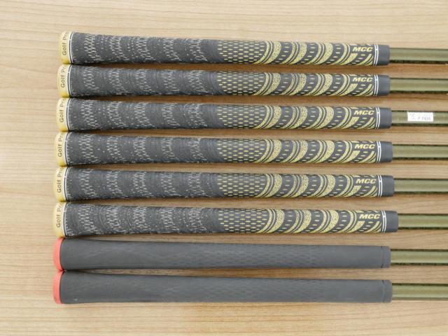 Iron set : Honma : ชุดเหล็ก Honma Beres IS-06 Forged (ปี 2019) มีเหล็ก 6-11,Aw,Sw (8 ชิ้น เทียบเท่า 5-Pw,Aw,Sw) ก้าน ARMRQ X (47) Flex R (2 ดาว)