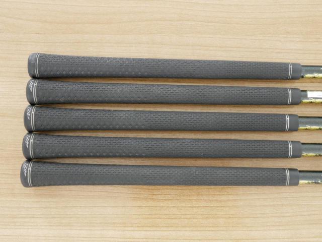 Iron set : Tsuruya : ชุดเหล็ก Tsuruya AXEL XP MM (หน้าเด้ง เบา อ่อน เหมาะกับซีเนียร์) มีเหล็ก 7-Pw,Aw (5 ชิ้น) ก้านกราไฟต์ FLex R
