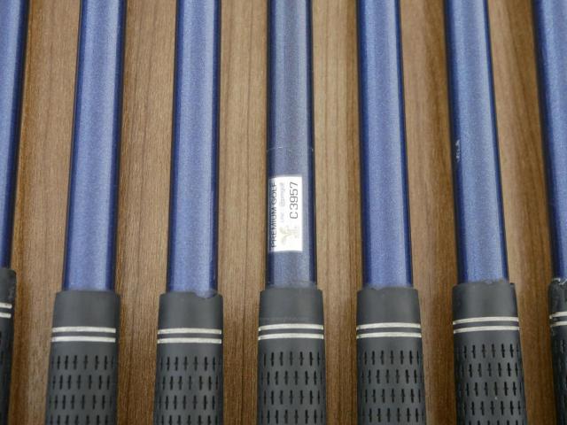 Iron set : Katana : ชุดเหล็ก Katana Sword SL-550 มีเหล็ก 5-Pw,Aw,Sw (8 ชิ้น) ก้านกราไฟต์ FLex R