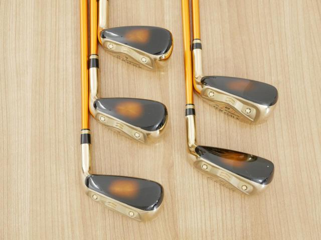 Iron set : Katana : ชุดเหล็กกระเทย Katana Sniper i (ตีง่ายมากๆ ไกลมากๆ) มีเหล็ก 7-Pw,Aw (5 ชิ้น เบอร์ 6 ตีระยะเท่าเหล็ก 5 ปกติ) ก้านกราไฟต์ Flex R2