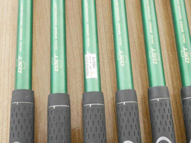 Iron set : XXIO : ชุดเหล็ก XXIO Prime 8 (รุ่นท๊อปสุด ออกปี 2015 ตีง่าย ไกล) มีเหล็ก 6-Pw,Aw,Sw (7 ชิ้น) ก้านกราไฟต์ SP-800 Flex R2