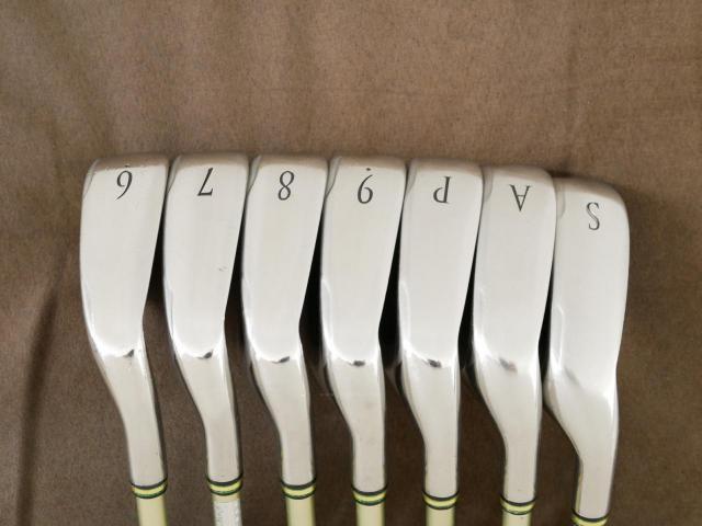 Iron set : XXIO : ชุดเหล็ก XXIO Prime 8 (รุ่นท๊อปสุด ออกปี 2015 ตีง่าย ไกล) มีเหล็ก 6-Pw,Aw,Sw (7 ชิ้น) ก้านกราไฟต์ SP-800 Flex R2