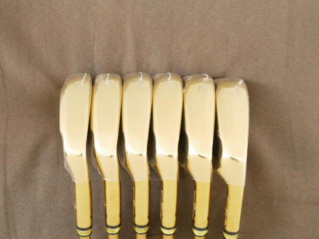 Iron set : Other Brand : **ของใหม่ ยังไม่แกะพลาสติก** ชุดเหล็ก Mutsumi Honma MH777 One Length (ใบใหญ่ ตีง่าย ไกล) มีเหล็ก 5-Pw (6 ชิ้น) ก้านกราไฟต์ Flex R