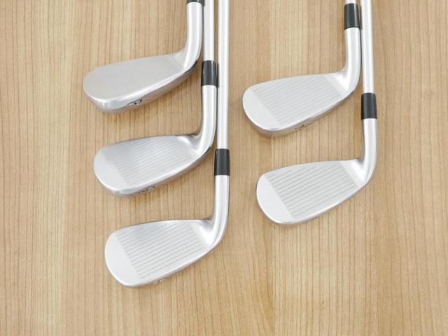 Iron set : Titleist : ชุดเหล็ก Titleist VG3 Type D Forged (ปี 2017 Japan Spec. ตีง่ายและไกลที่สุดของ Titleist) มีเหล็ก 6-Pw (5 ชิ้น) ก้านกราไฟต์ Mitsubishi VGI Flex R