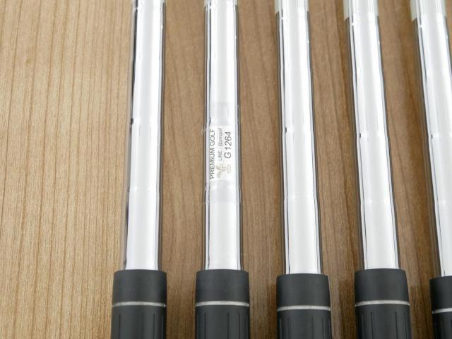 Iron set : XXIO : ชุดเหล็ก XXIO Cross (ออกปี 2019 ตีไกลที่สุดของที่สุดจาก XXIO หน้าเด้งสุดๆ) มีเหล็ก 7-Pw,Aw,Dw,Sw (7 ชิ้น ตีไกลกว่าปกติ 2 เบอร์) ก้านเหล็ก NS Pro 870 DST Flex S