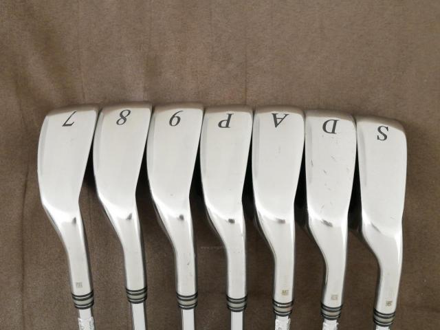 Iron set : XXIO : ชุดเหล็ก XXIO Cross (ออกปี 2019 ตีไกลที่สุดของที่สุดจาก XXIO หน้าเด้งสุดๆ) มีเหล็ก 7-Pw,Aw,Dw,Sw (7 ชิ้น ตีไกลกว่าปกติ 2 เบอร์) ก้านเหล็ก NS Pro 870 DST Flex S