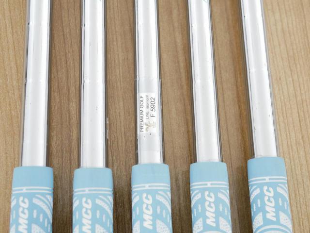 Iron set : Titleist : ชุดเหล็ก Titleist T200 (รุ่นปี 2020) มีเหล็ก 6-Pw (5 ชิ้น) ก้านเหล็ก NS Pro 950 NEO Flex R