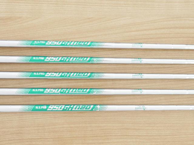 Iron set : Titleist : ชุดเหล็ก Titleist T200 (รุ่นปี 2020) มีเหล็ก 6-Pw (5 ชิ้น) ก้านเหล็ก NS Pro 950 NEO Flex R