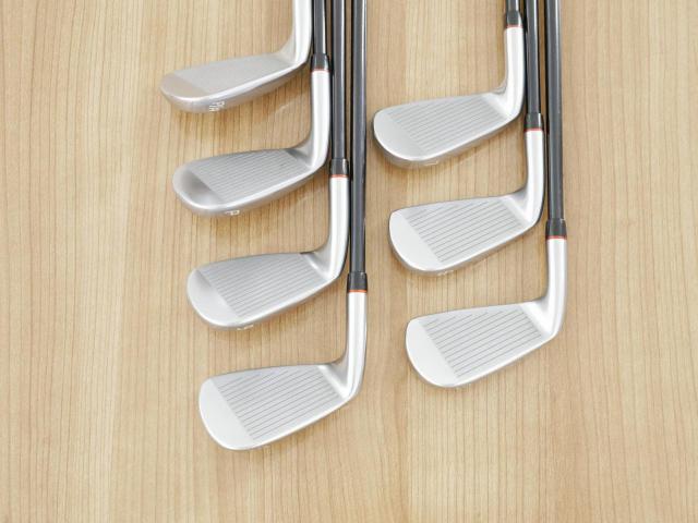 Iron set : Fourteen : ชุดเหล็ก Fourteen PC-555 (ตีง่าย ไกล) มีเหล็ก 5-Pw,Aw (7 ชิ้น) ก้านกราไฟต์ Flex S