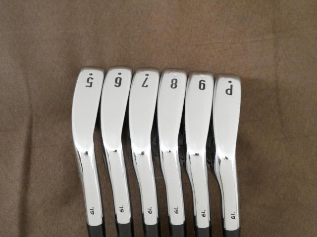 Iron set : Callaway : **มีตำหนิ** ชุดเหล็ก Callaway APEX Pro Forged (ออกปี 2019) มีเหล็ก 5-Pw (6 ชิ้น) ก้านเหล็ก NS Pro Modus 105 Flex S