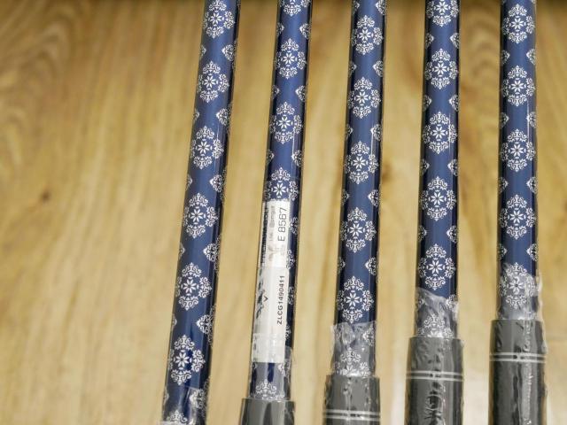 Lady club : All : **ของใหม่ ยังไม่แกะพลาสติก** ชุดเหล็ก Callaway Paradym Max Fast (ออกปี 2023 ตีง่ายสุด ไกลสุดของ Callaway Japan Spec.) มีเหล็ก 7-Pw,56 (5 ชิ้น) ก้านกราไฟต์ Mitsubishi ELDIO 40 Flex A (Lady)
