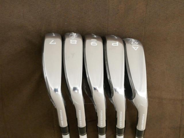 Lady club : All : **ของใหม่ ยังไม่แกะพลาสติก** ชุดเหล็ก Callaway EPIC Max Fast (รุ่นแพงสุด ไกลสุดของ Callaway ปี 2021) มีเหล็ก 7-Pw,Aw (5 ชิ้น) ก้านกราไฟต์ Mitsubishi ELDIO 40 Flex L