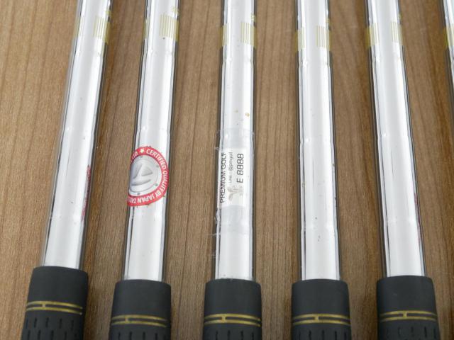 Iron set : Taylormade : ชุดเหล็ก Taylormade Gloire G (รุ่นท๊อปสุด ตีไกลมากๆ เหล็ก 7 Loft 26.5 หน้าเด้ง) มีเหล็ก 6-Pw,Aw (6 ชิ้น) ก้านเหล็ก NS Pro 830 Flex S