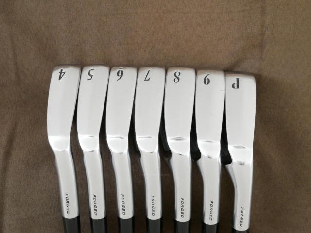 Iron set : Other Brand : ชุดเหล็ก Srixon Z745 Forged มีเหล็ก 4-Pw (7 ชิ้น) ก้านเหล็ก NS Pro 950 Flex SR