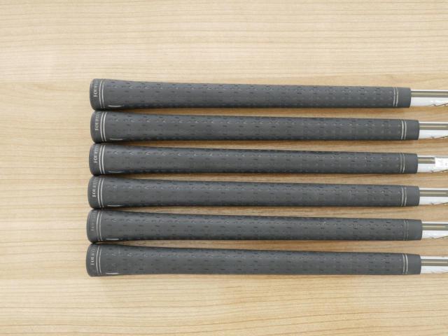 Iron set : Fourteen : ชุดเหล็ก Fourteen TC404 (ปี 2018 ใบใหญ่ ตีไกลมาก เหล็ก 7 Loft 28) มีเหล็ก 6-Pw,Aw (6 ชิ้น) ก้านกราไฟต์ Flex R