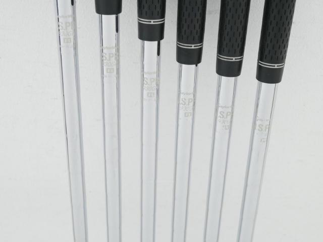 Iron set : Taylormade : ชุดเหล็ก Taylormade Gloire F2 Forged (รุ่นท๊อปสุด Japan Spec. ออกปี 2017) มีเหล็ก 5-Pw (6 ชิ้น) ก้านเหล็ก NS Pro 930 Flex R