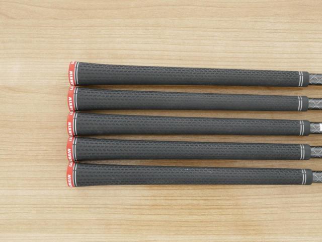 Iron set : Taylormade : ชุดเหล็ก Taylormade Stealth (ออกปี 2022 Japan Spec.) มีเหล็ก 6-Pw (5 ชิ้น) ก้านกราไฟต์ Mitsubishi Tensei TM60 Flex S