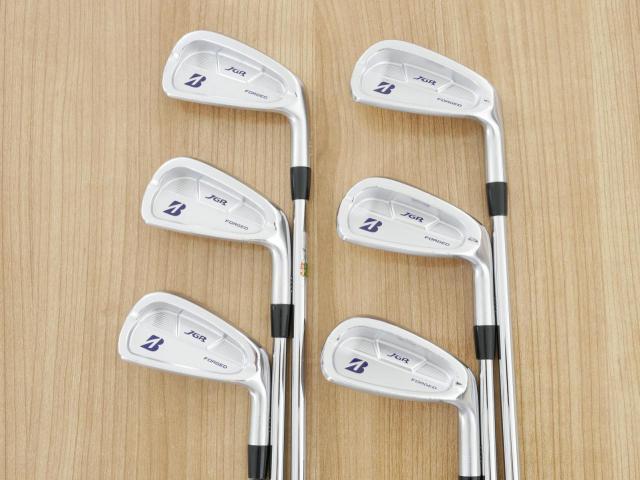Iron set : Bridgestone : Bridgestone JGR Forged (ออกปี 2017 นุ่ม แน่น) มีเหล็ก 5-PW (6 ชิ้น) ก้านเหล็ก XP95 S200