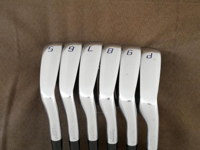Iron set : Bridgestone : Bridgestone JGR Forged (ออกปี 2017 นุ่ม แน่น) มีเหล็ก 5-PW (6 ชิ้น) ก้านเหล็ก XP95 S200