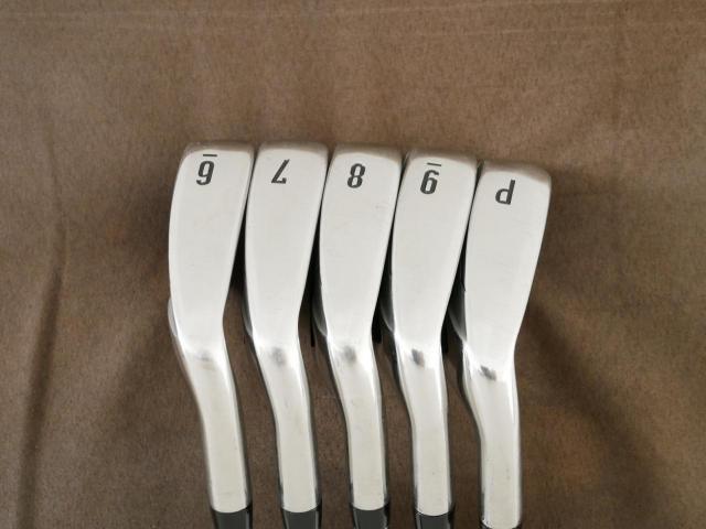 Iron set : Callaway : ชุดเหล็ก Callaway Big Bertha Beta (ใบใหญ่ ตีง่ายมาก) มีเหล็ก 6-Pw (5 ชิ้น) ก้านกราไฟต์ Fujikura Air Speeder Flex SR